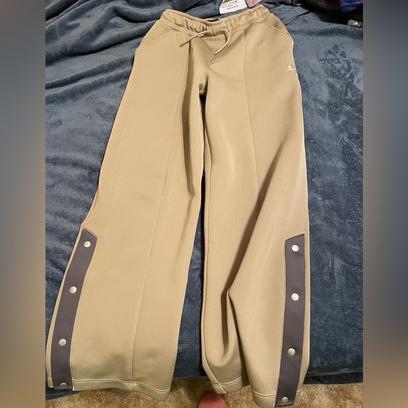 NWT- Jordan Button Leg Sweats - Picture 1 of 2